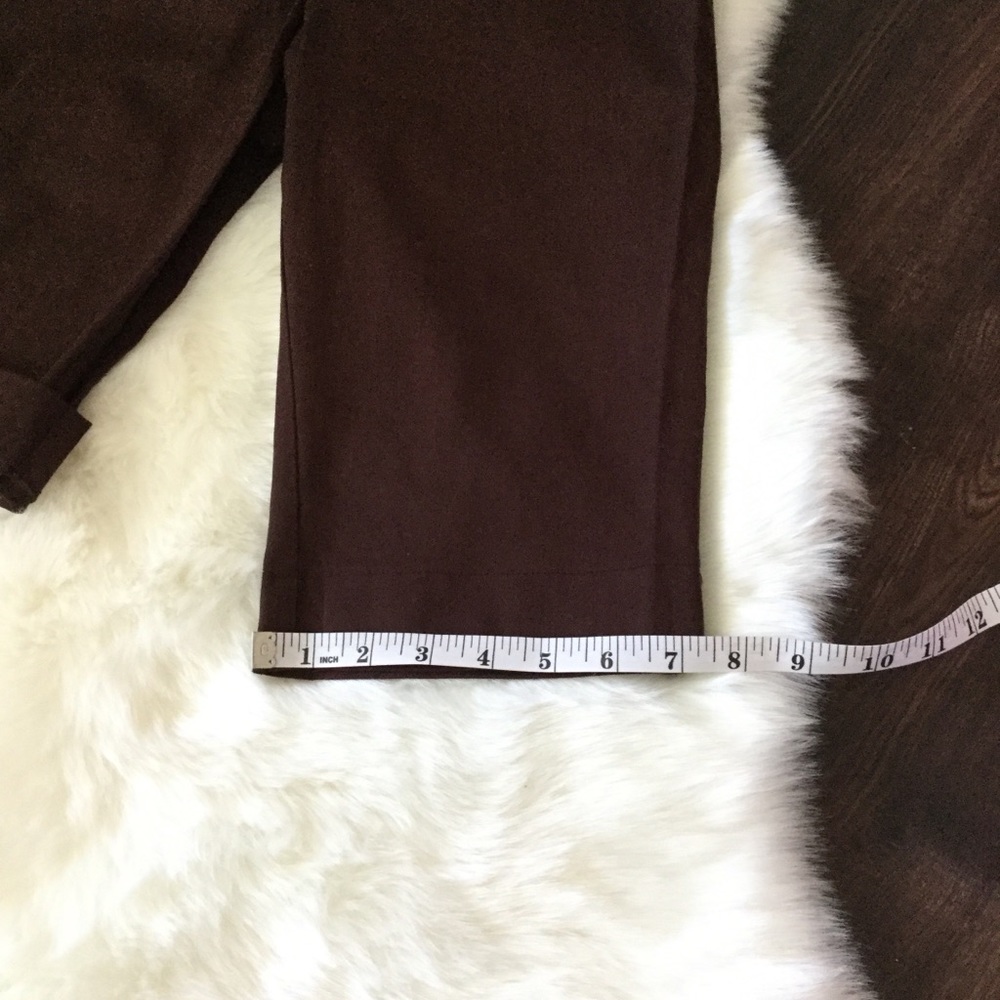 Brown bermudas - Picture 7 of 8